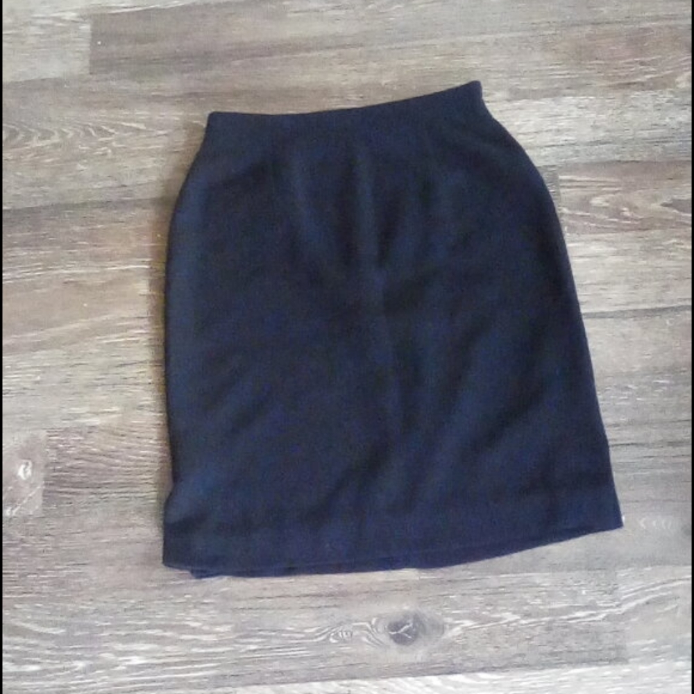 Black pencil skirt